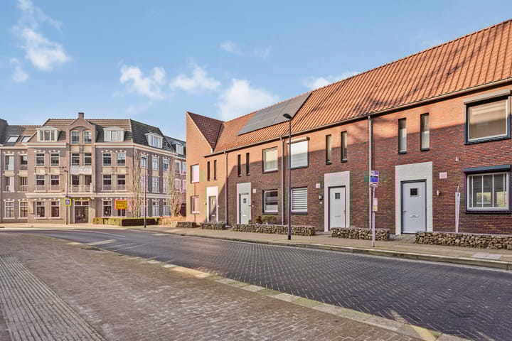 Foto 27 van Raadhuisplein 66