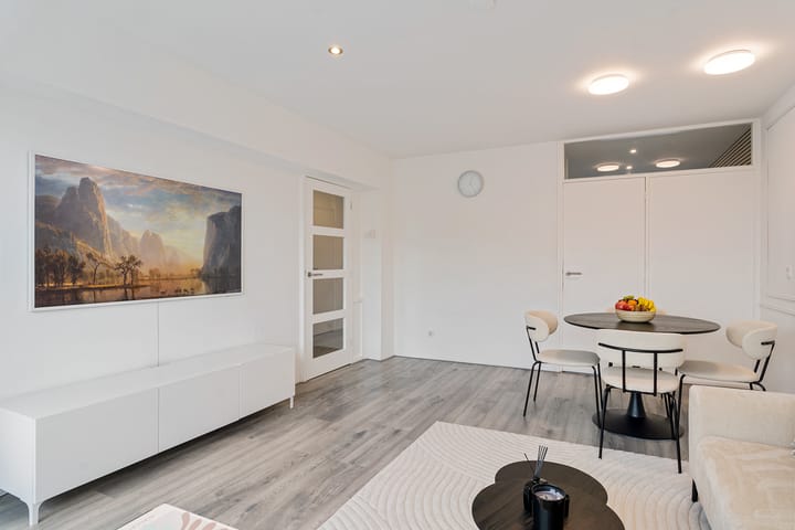 Foto 23 van van Baerlestraat 27