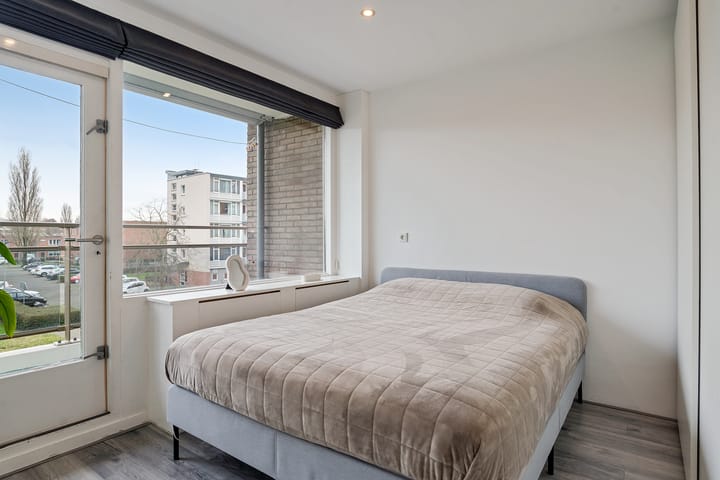 Foto 29 van van Baerlestraat 27