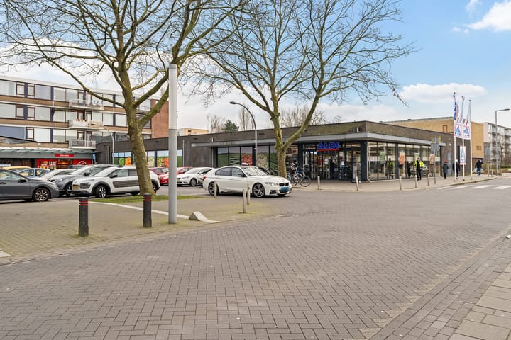 Foto 41 van van Baerlestraat 27