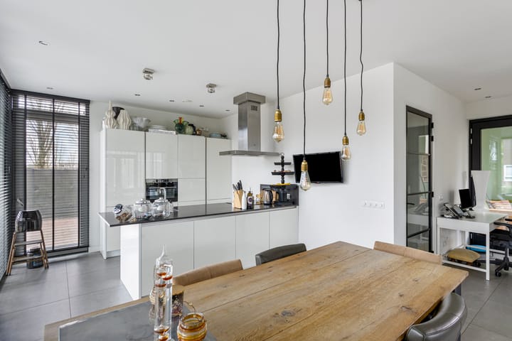 Foto 14 van Macharenseweg 27