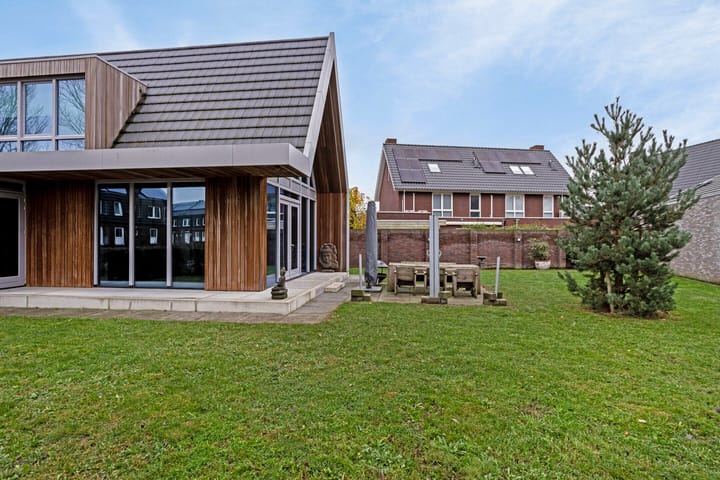 Foto 27 van Macharenseweg 27