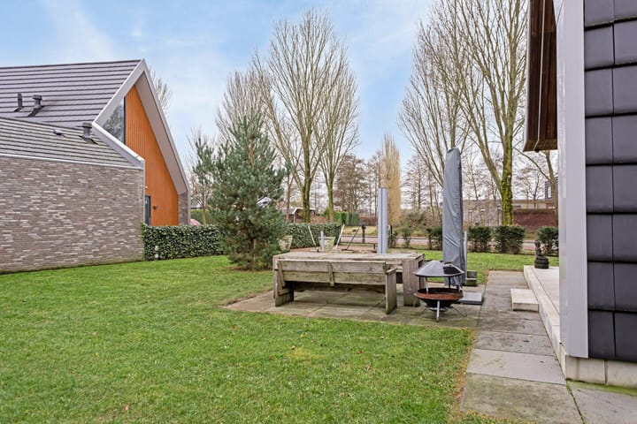 Foto 32 van Macharenseweg 27