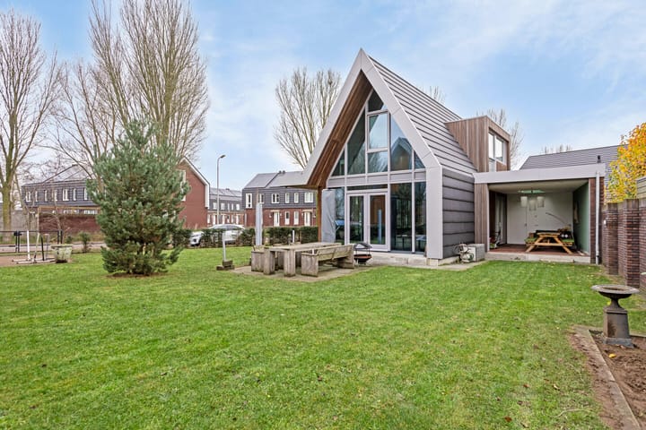 Foto 33 van Macharenseweg 27