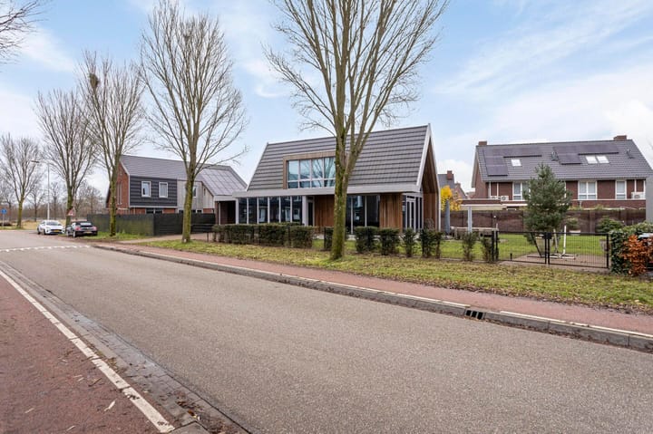 Foto 37 van Macharenseweg 27