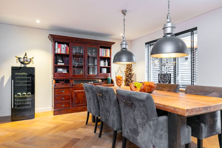 Foto 17 van Bijenkorf 53