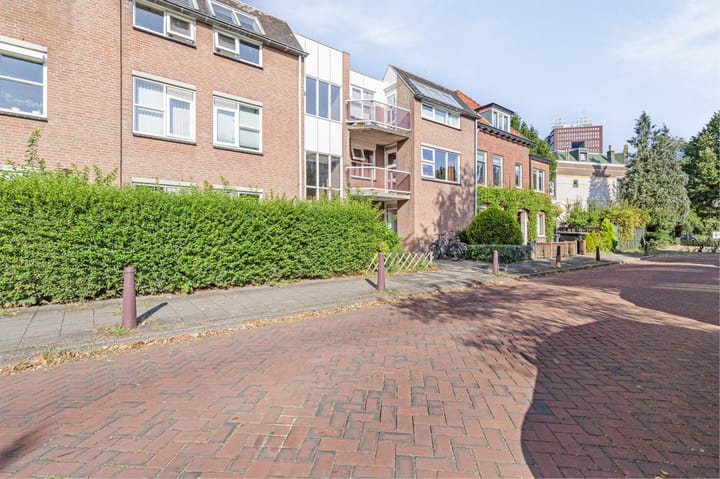 Foto 2 van Pompe van Meerdervoortstraat 18