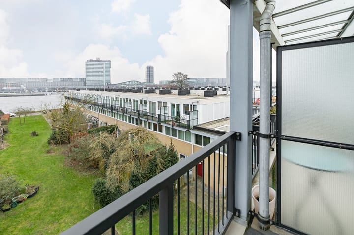 Foto 24 van Bankwerkerij 67