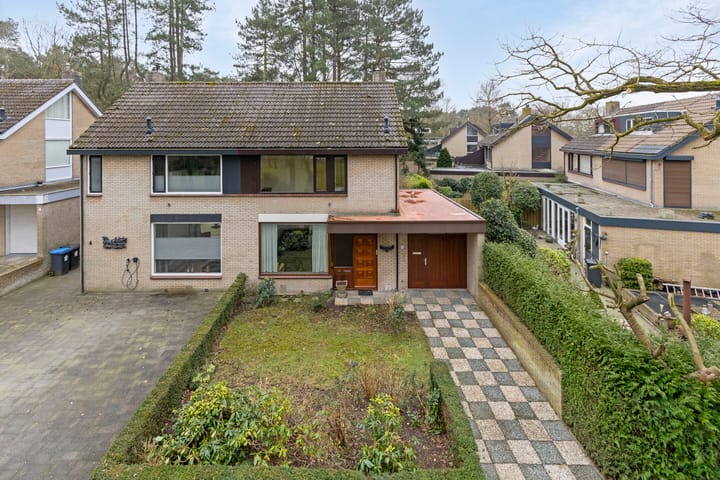 Foto 1 van De Snoostraat 2