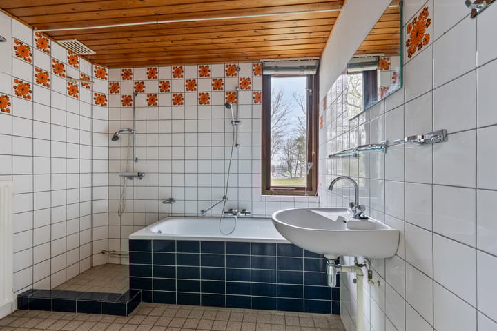 Foto 24 van De Snoostraat 2