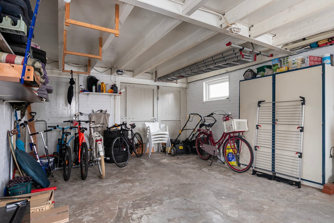 Photo 32 of Lheeweg 21