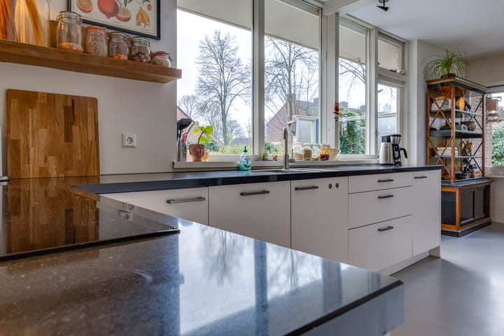 Foto 15 van Julianalaan 32