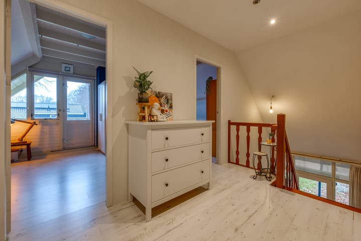 Foto 21 van Julianalaan 32