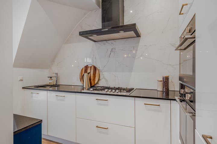 Photo 8 of Cornelis Anthoniszstraat 33-H