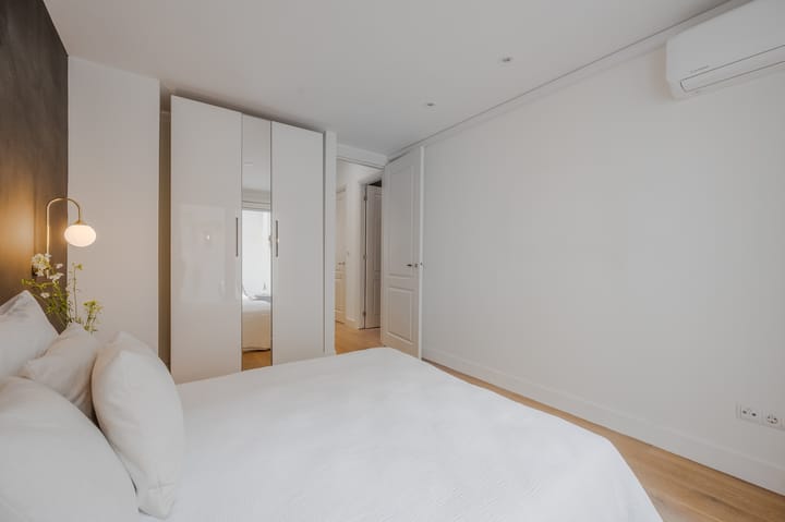 Photo 25 of Cornelis Anthoniszstraat 33-H