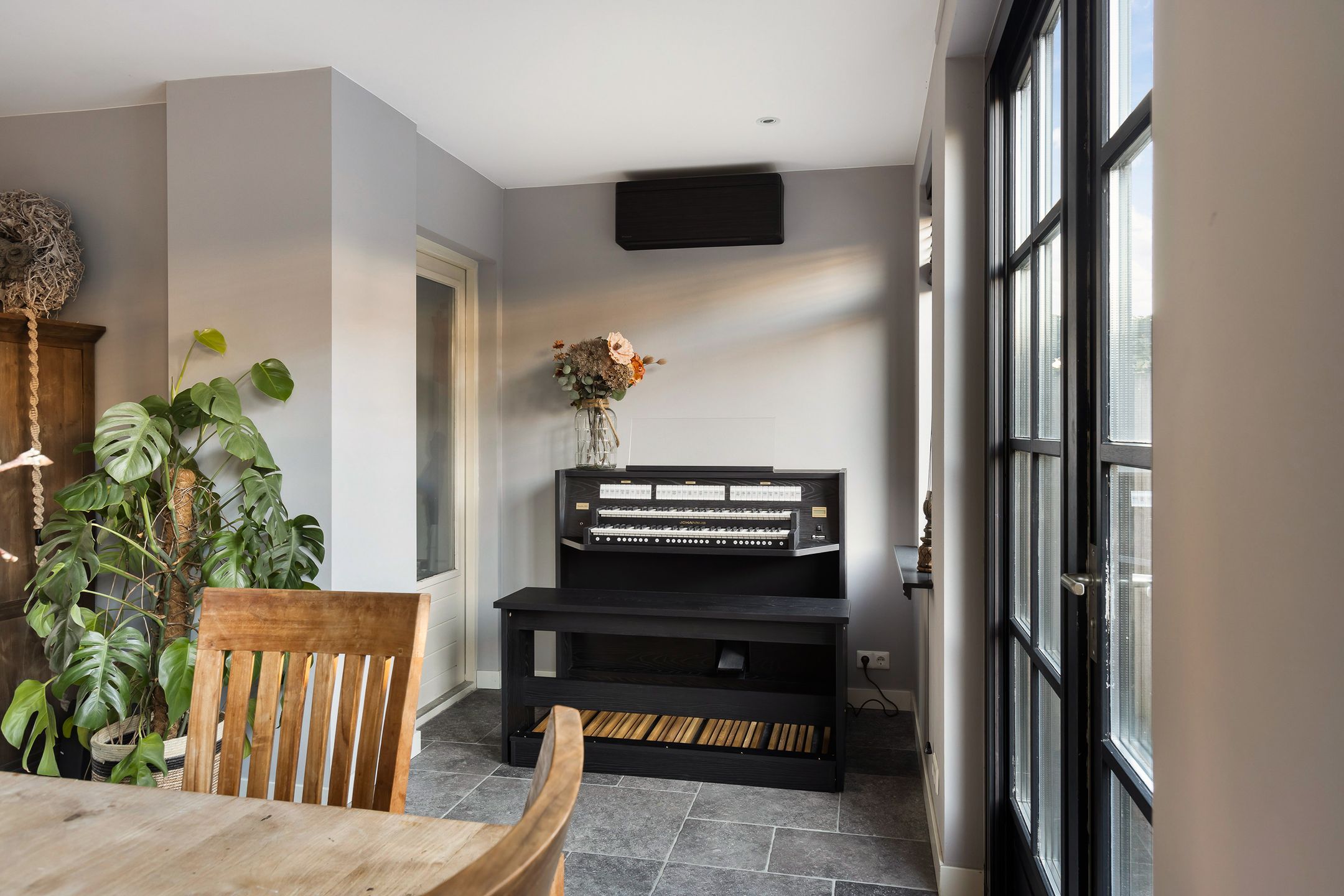 Foto 18 van Tromplaan 34