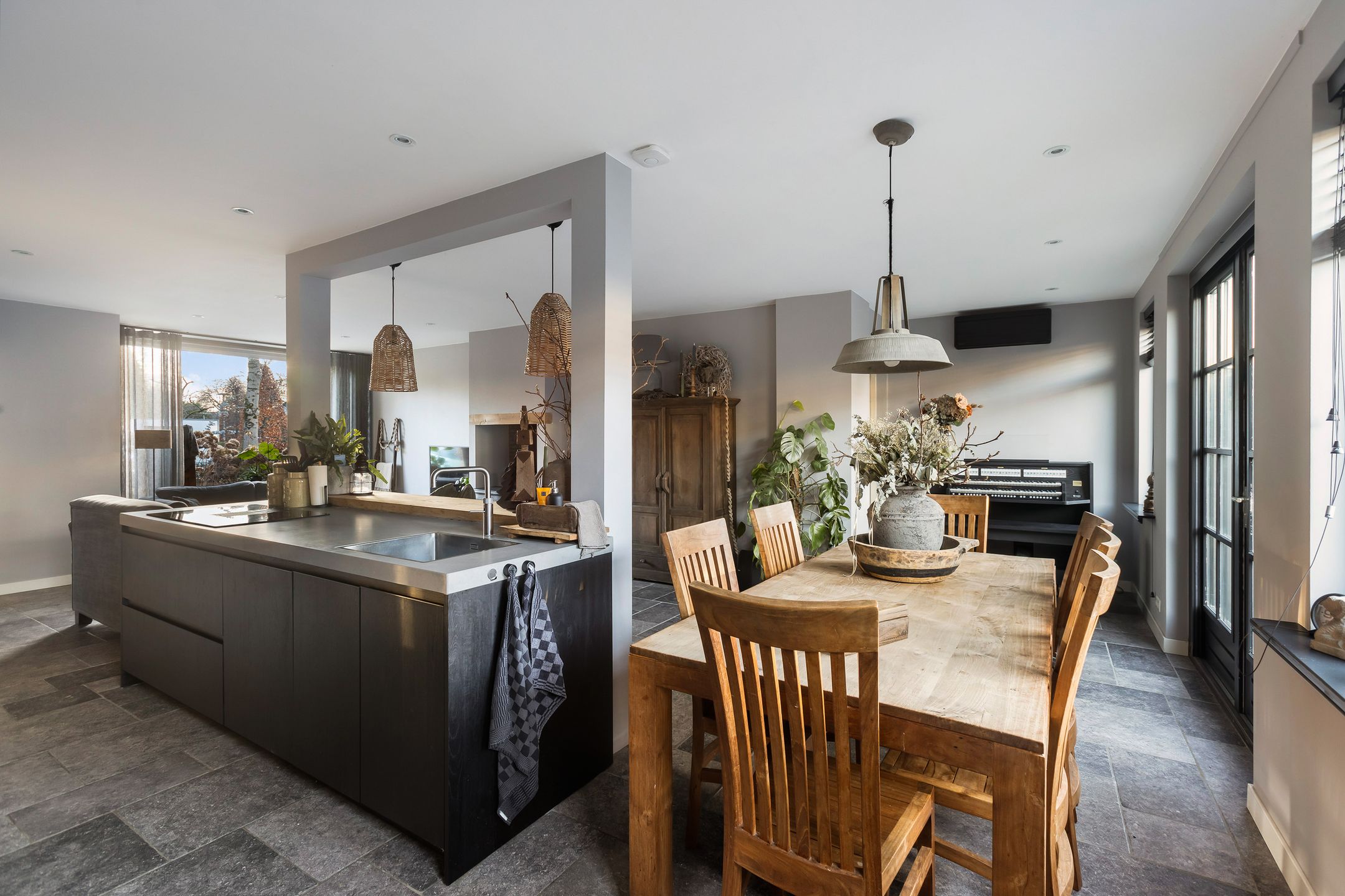 Foto 21 van Tromplaan 34