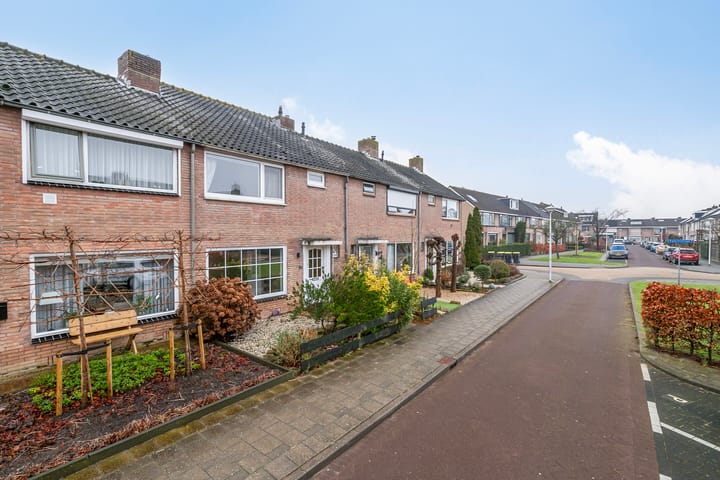 Photo 7 of Anemoonstraat 24