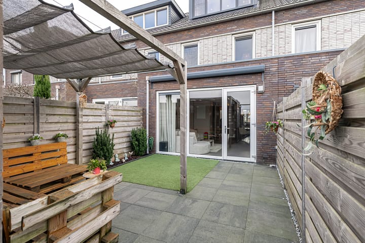 Foto 14 van Kees van Lintstraat 33