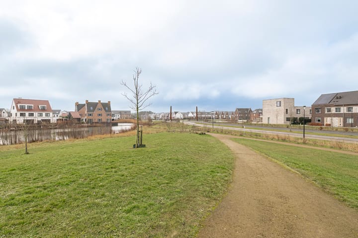 Foto 37 van Kees van Lintstraat 33