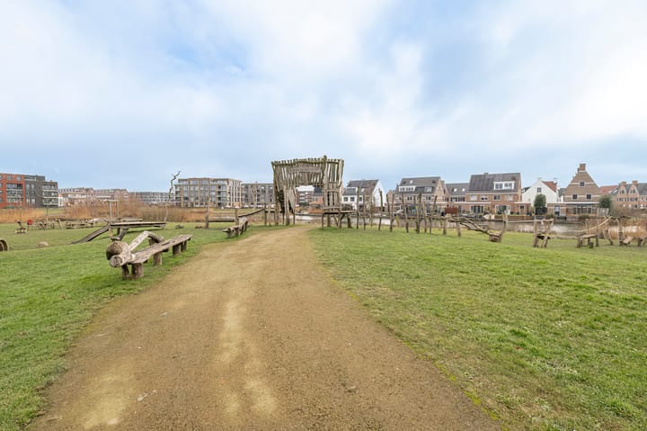 Foto 42 van Kees van Lintstraat 33