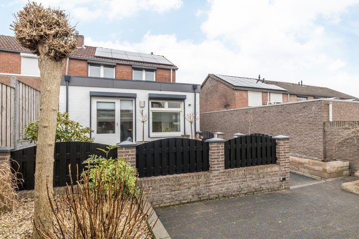 Foto 30 van Meidoornstraat 7