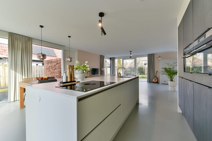 Foto 12 van Johann Strausslaan 7