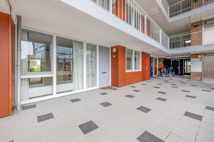 Foto 13 van Muiderstraat 28