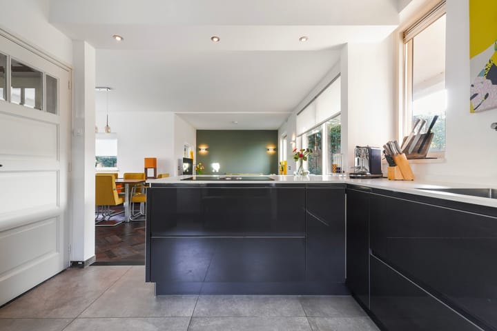 Foto 15 van Molenstraat 10