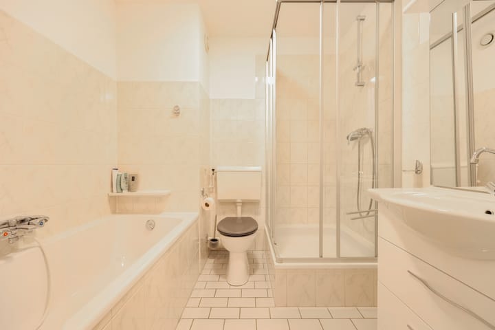 Foto 15 van Neckarstraat 14