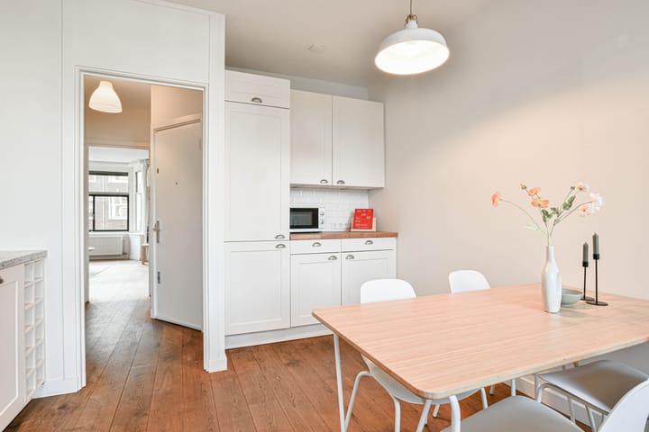 Foto 13 van Antillenstraat 8-C