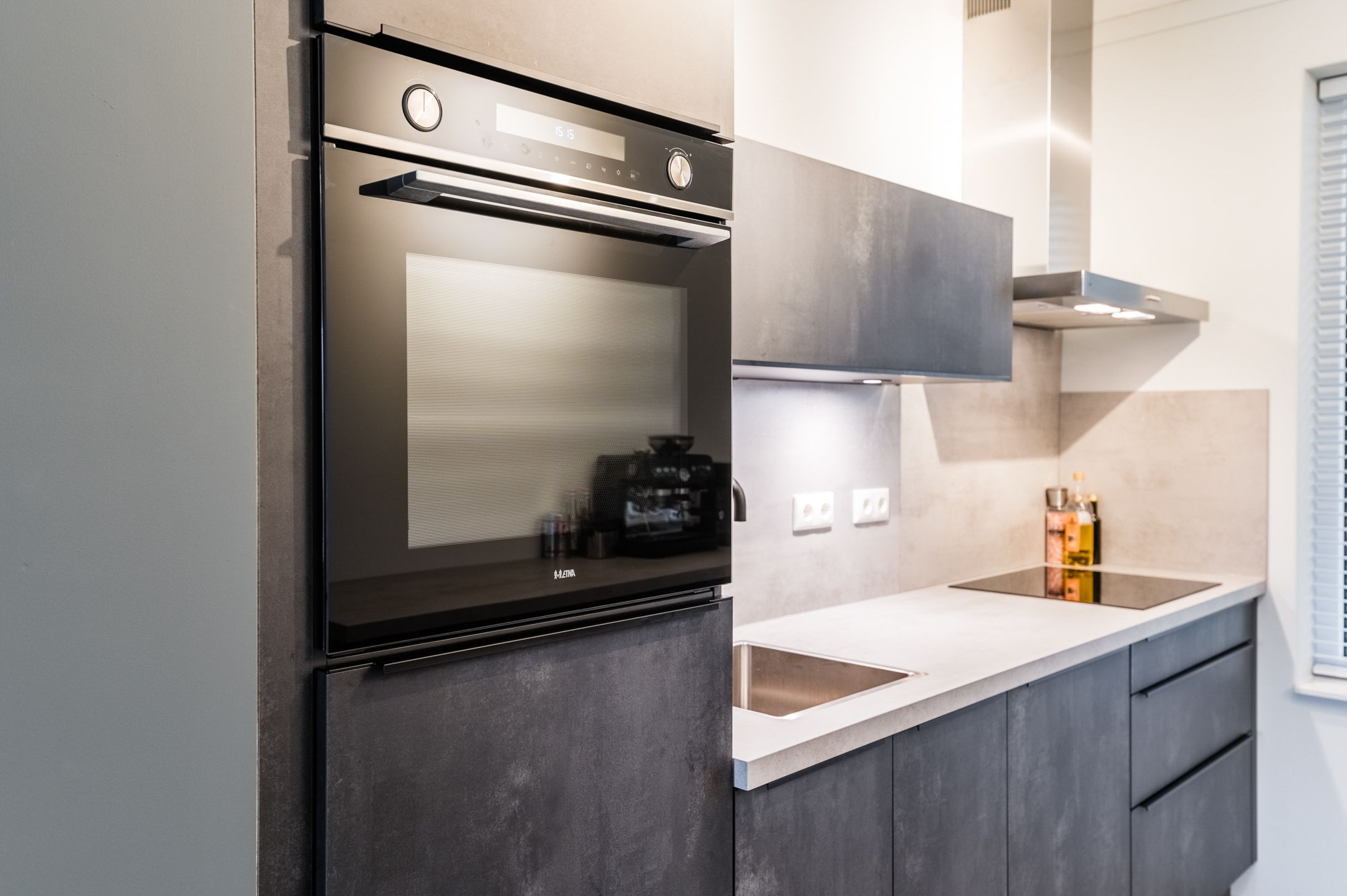 Photo 12 of Heinsiusstraat 111