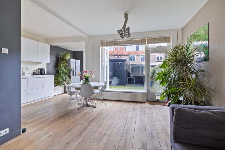 Foto 12 van Irenestraat 8