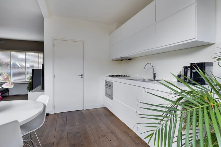 Foto 14 van Irenestraat 8