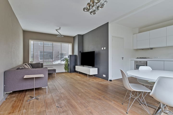 Foto 11 van Irenestraat 8