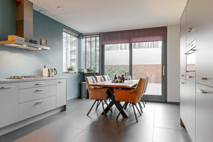 Photo 8 of Willem Sandershof 19