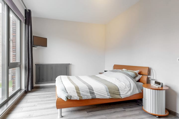 Photo 11 of Willem Sandershof 19