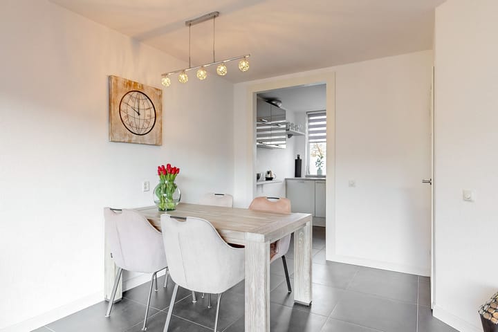 Photo 14 of Bouvignestraat 1