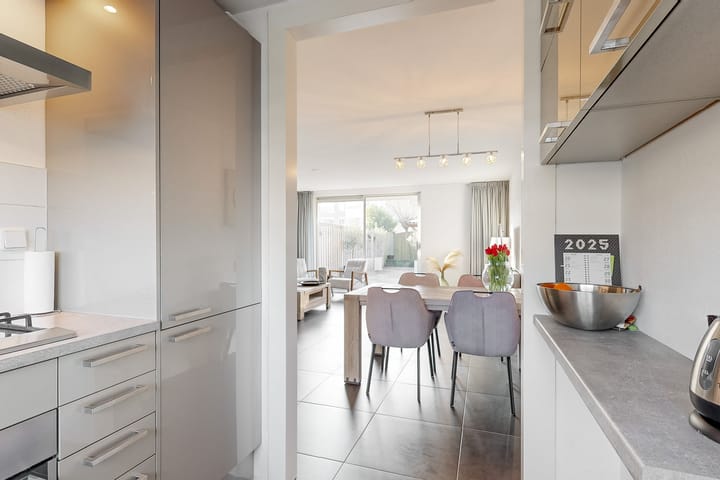 Photo 15 of Bouvignestraat 1