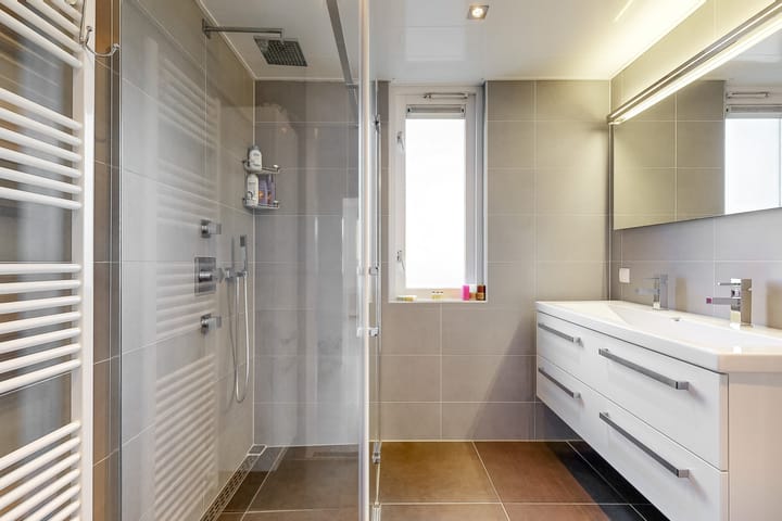 Photo 17 of Bouvignestraat 1