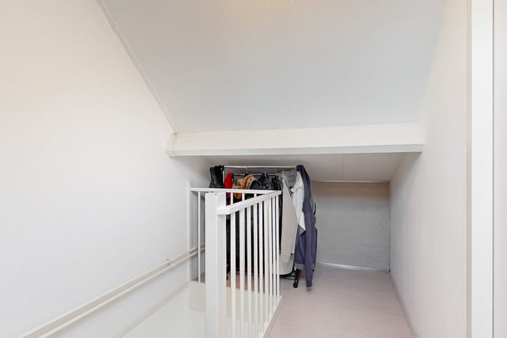 Photo 26 of Bouvignestraat 1