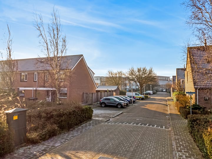 Photo 32 of Bouvignestraat 1