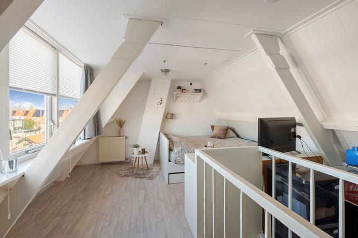 Foto 40 van Prof. Zeemanstraat 16