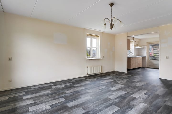 Photo 10 of Nassaustraat 12