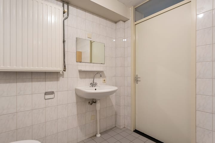 Photo 20 of Nassaustraat 12