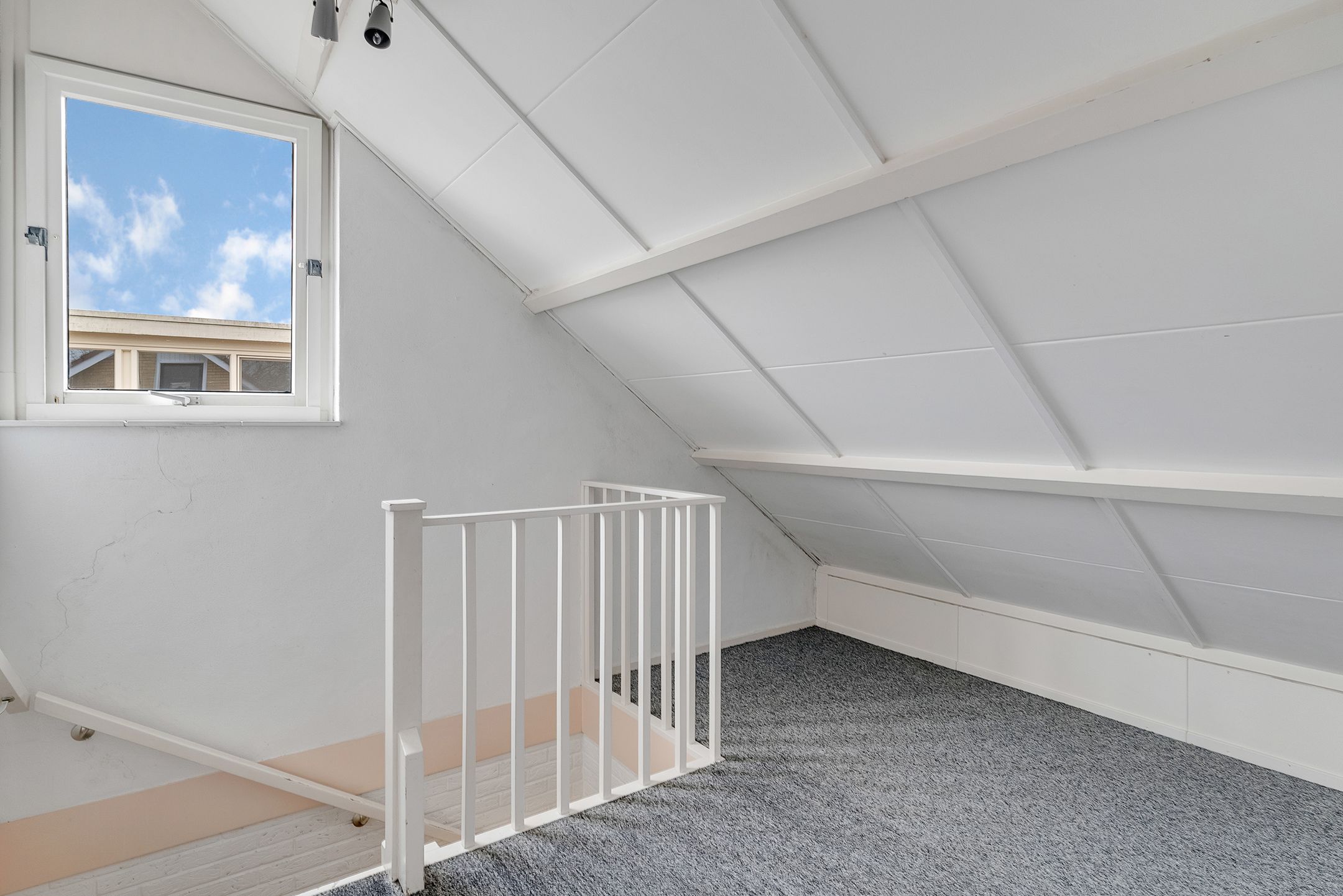 Foto 21 van Veenkampweg 9