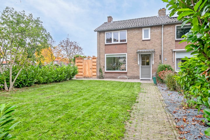 Foto 1 van De Ruyterstraat 24