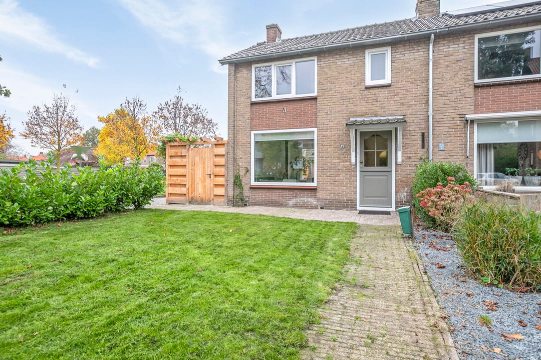 Foto 38 van De Ruyterstraat 24