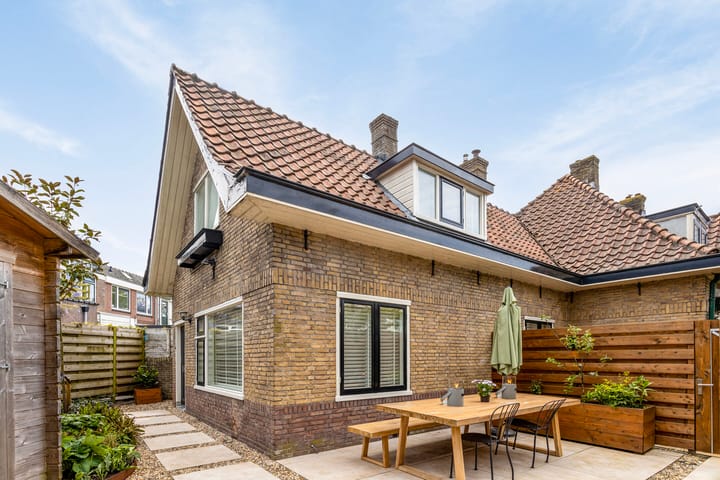 Foto 1 van Leuvenstraat 2