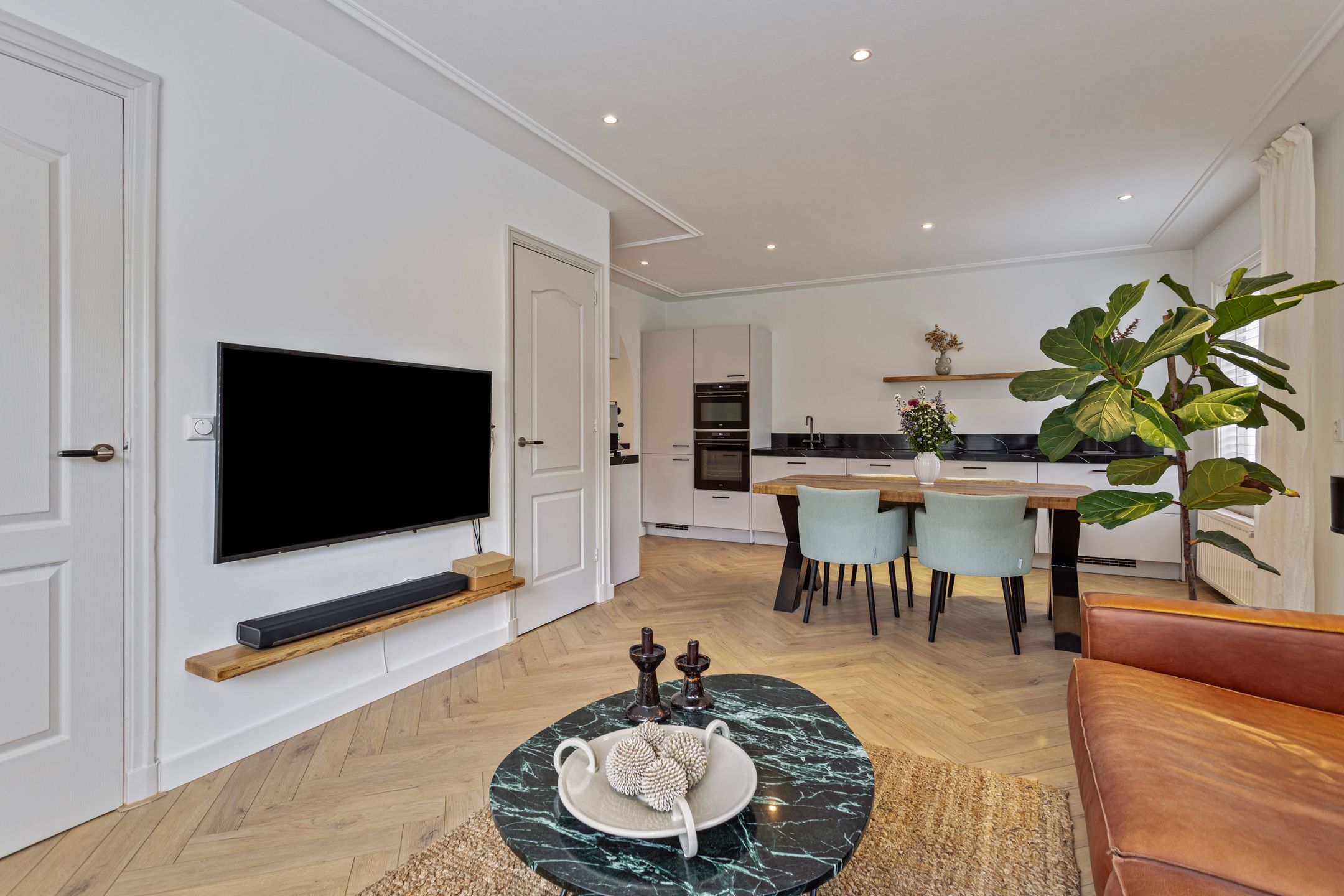 Foto 6 van Leuvenstraat 2